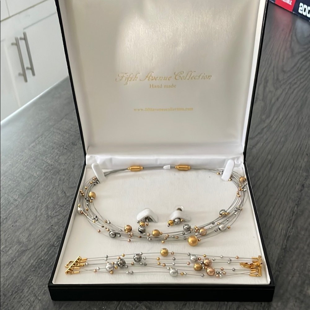 Fifth Ave necklace,bracelet and earring set